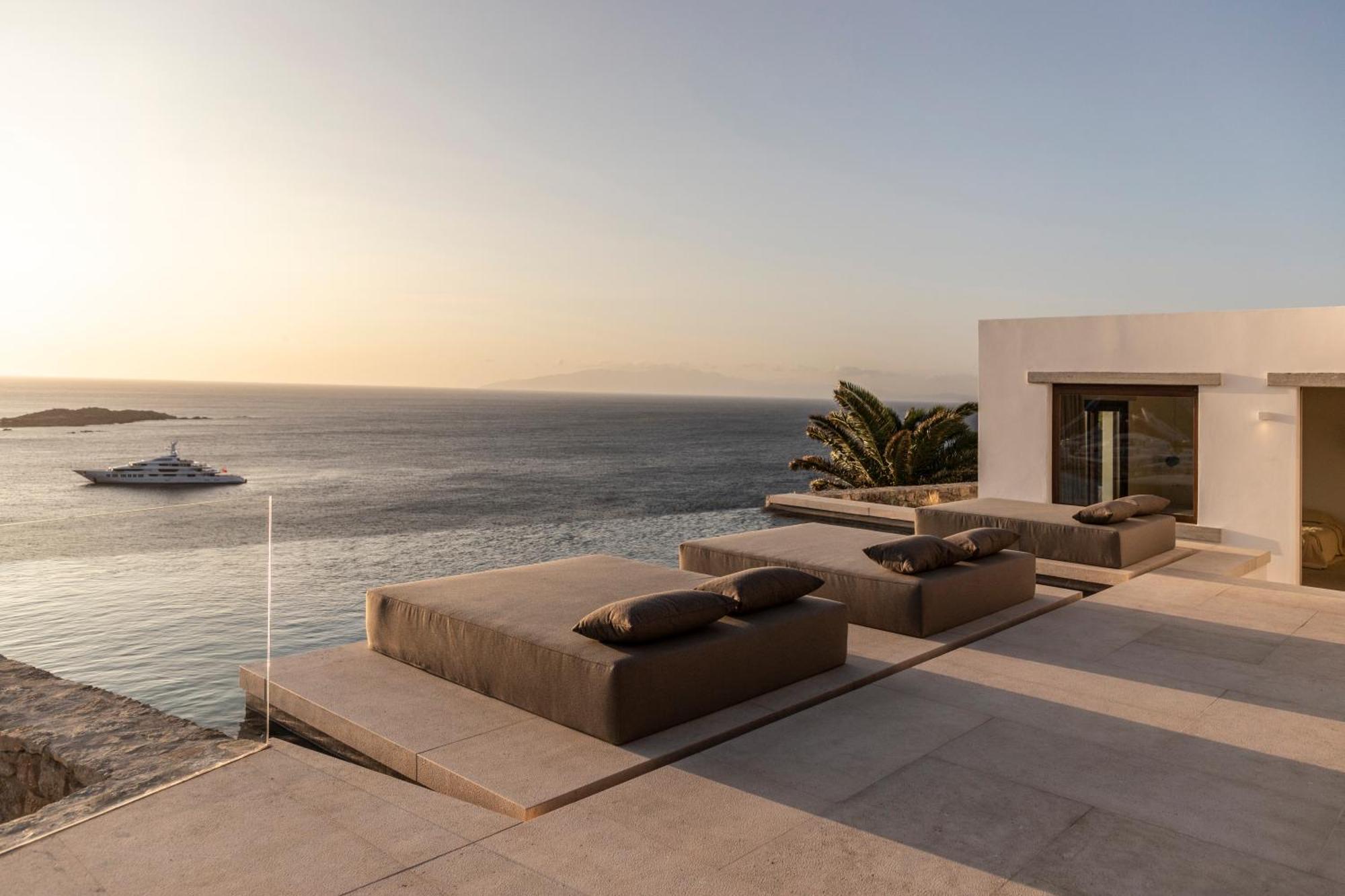 The Skyvilla Mykonos - A Landmark Property With Breathtaking Views Of The Psarou Bay Mykonos Town Zewnętrze zdjęcie